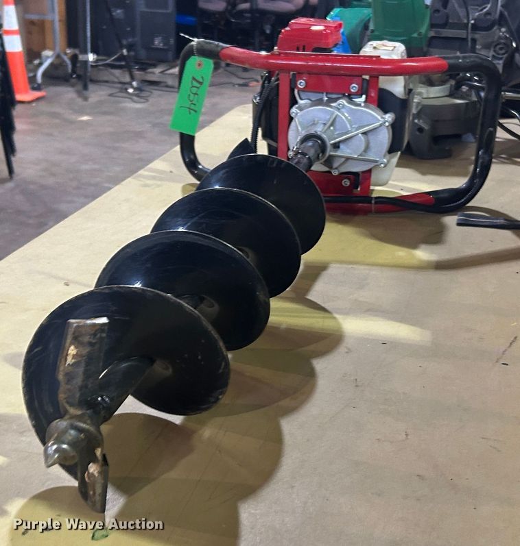 image for item LE9687 Predator  auger