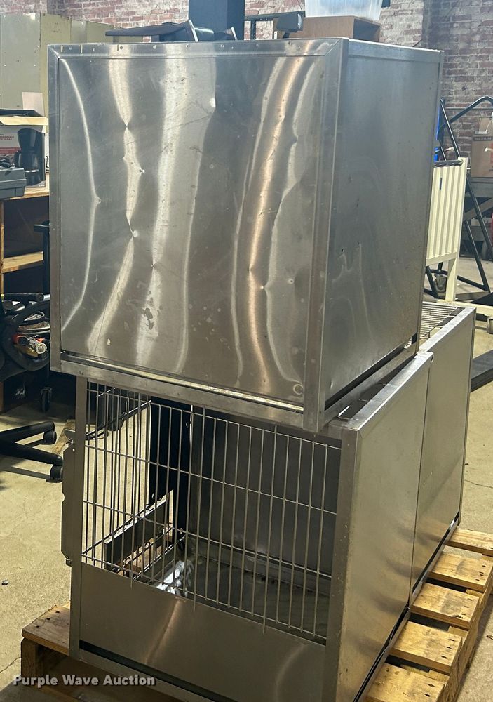 image for item LE9692 (3) stainless steel kennels
