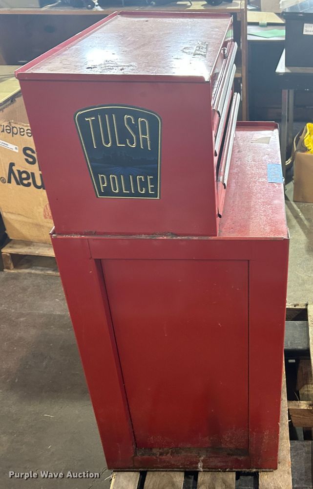 image for item LE9695 Toolbox