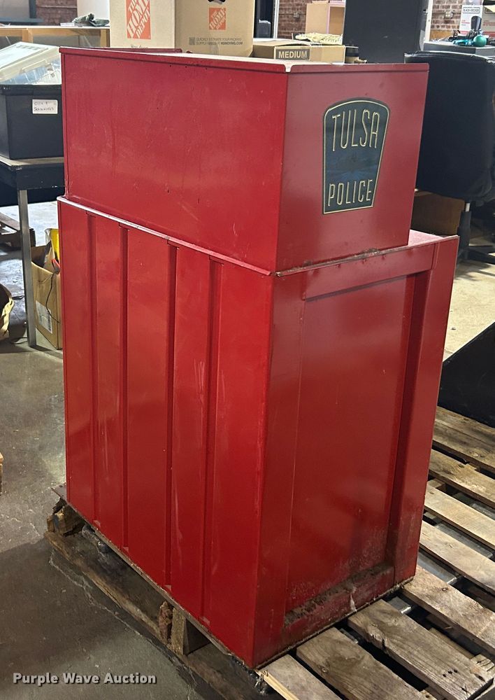 image for item LE9695 Toolbox