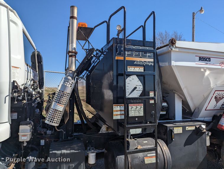 image for item LF9650 2010 Nissan 3300  pothole patcher truck