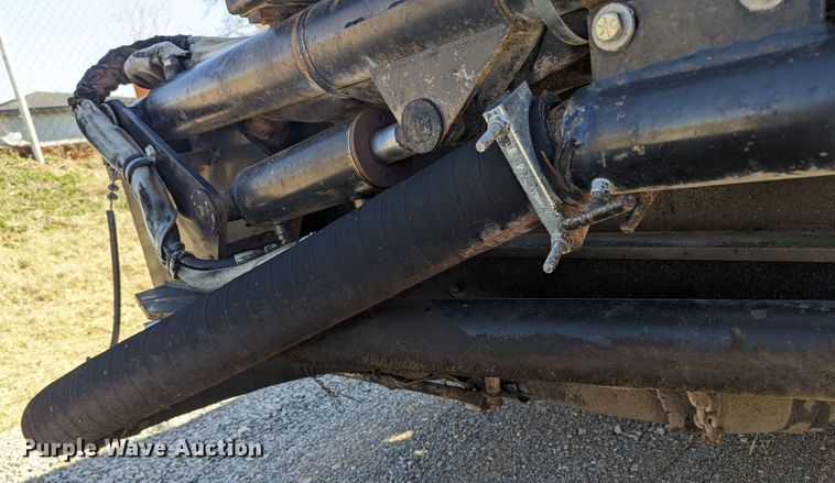 image for item LF9650 2010 Nissan 3300  pothole patcher truck