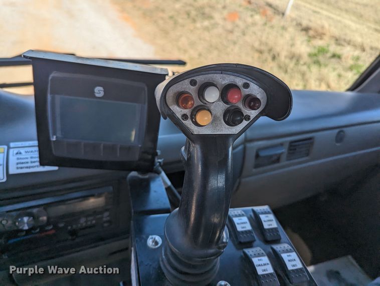 image for item LF9650 2010 Nissan 3300  pothole patcher truck