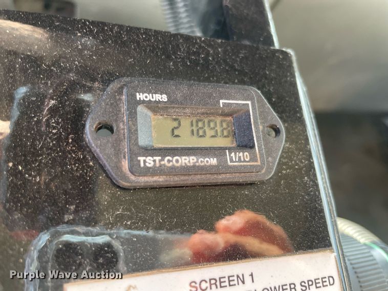 image for item LF9650 2010 Nissan 3300  pothole patcher truck