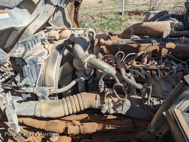 image for item LF9650 2010 Nissan 3300  pothole patcher truck