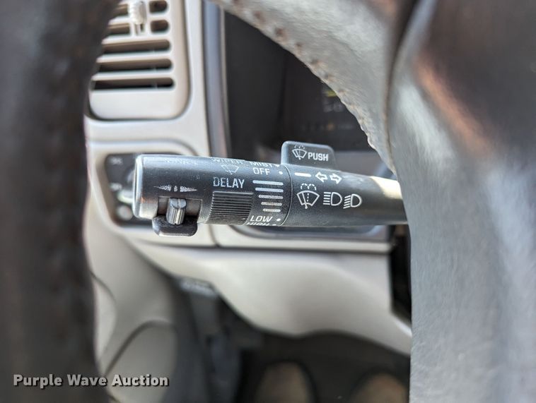 image for item LM9822 1997 Chevrolet Silverado C1500  Ext. Cab pickup truck