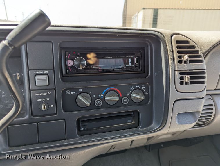 image for item LM9822 1997 Chevrolet Silverado C1500  Ext. Cab pickup truck