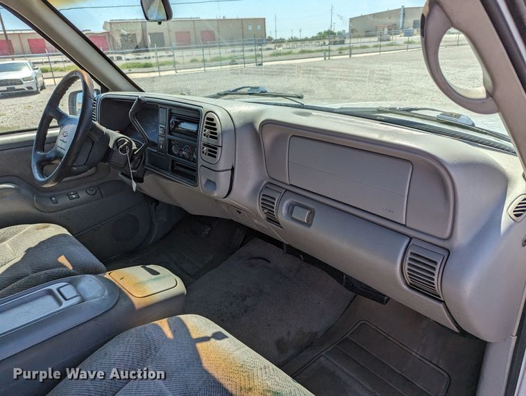 image for item LM9822 1997 Chevrolet Silverado C1500  Ext. Cab pickup truck