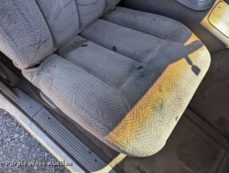 image for item LM9822 1997 Chevrolet Silverado C1500  Ext. Cab pickup truck