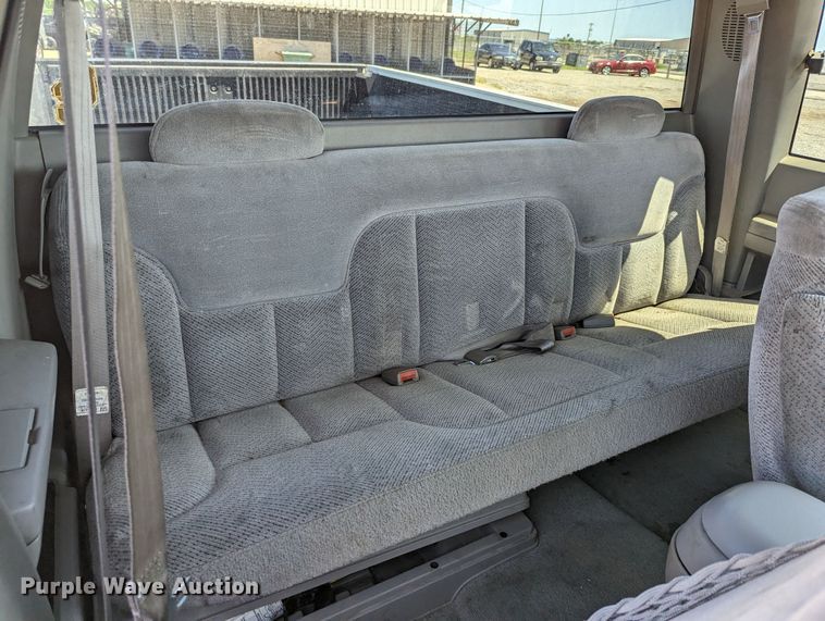 image for item LM9822 1997 Chevrolet Silverado C1500  Ext. Cab pickup truck