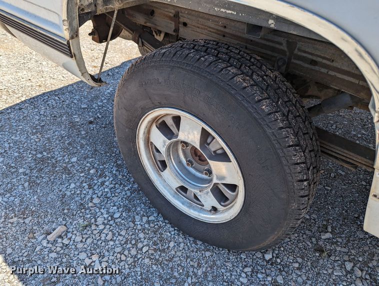 image for item LM9822 1997 Chevrolet Silverado C1500  Ext. Cab pickup truck