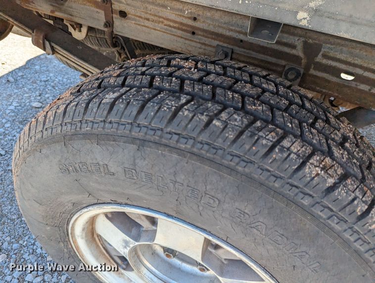 image for item LM9822 1997 Chevrolet Silverado C1500  Ext. Cab pickup truck