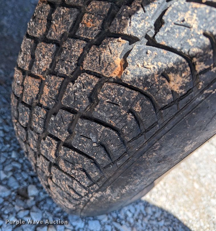 image for item LM9822 1997 Chevrolet Silverado C1500  Ext. Cab pickup truck