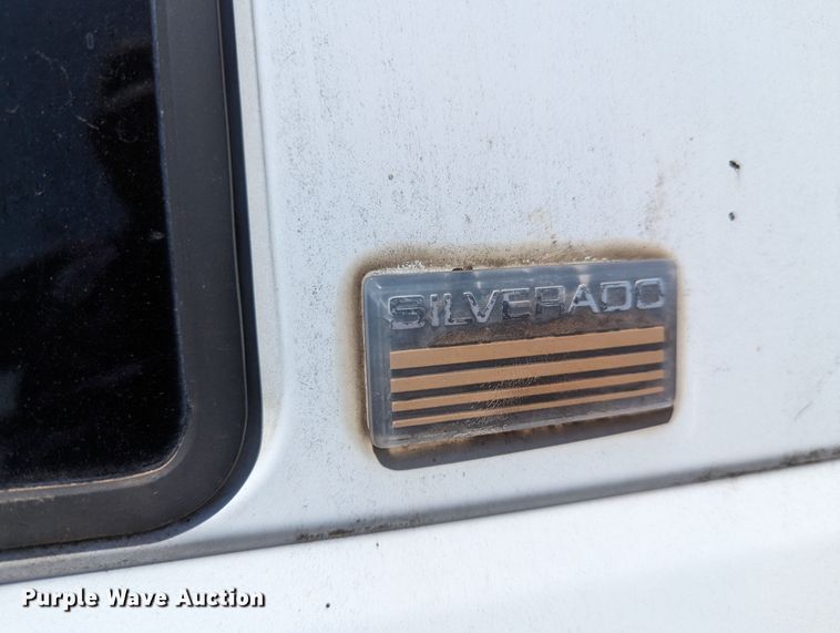 image for item LM9822 1997 Chevrolet Silverado C1500  Ext. Cab pickup truck