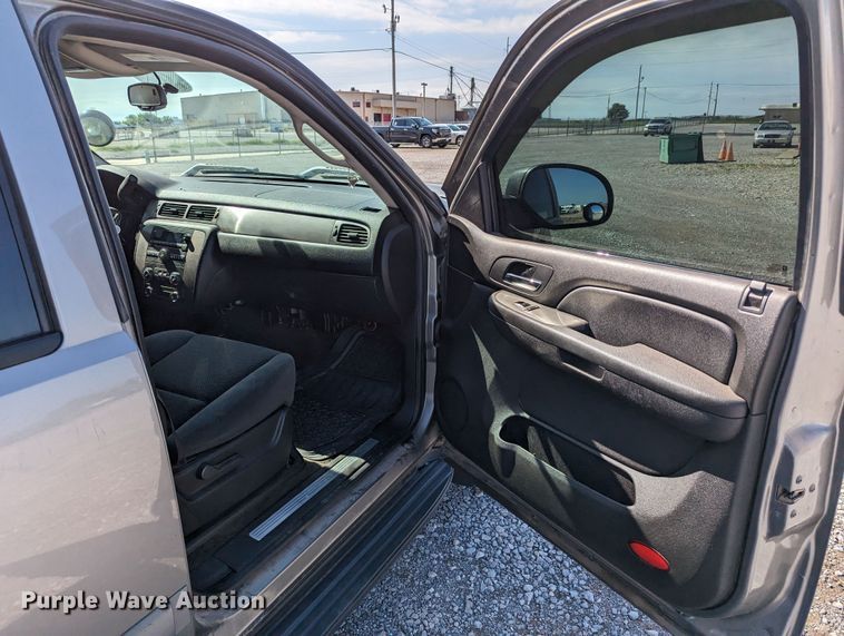 image for item LM9823 2007 Chevrolet Tahoe Police  SUV