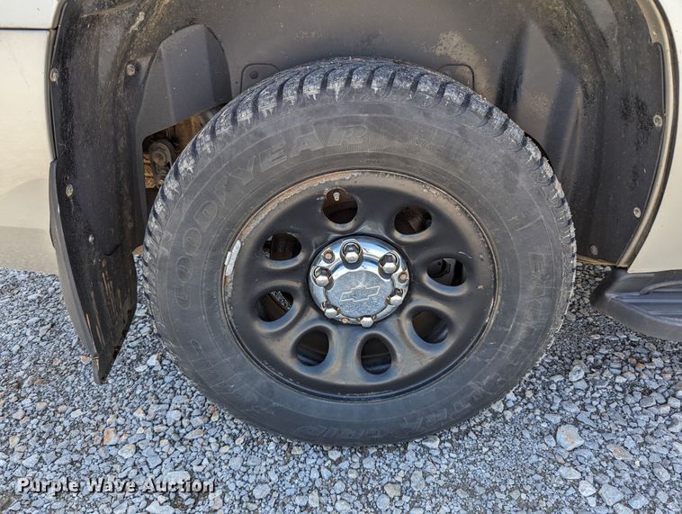 image for item LM9824 2009 Chevrolet Tahoe Police  SUV