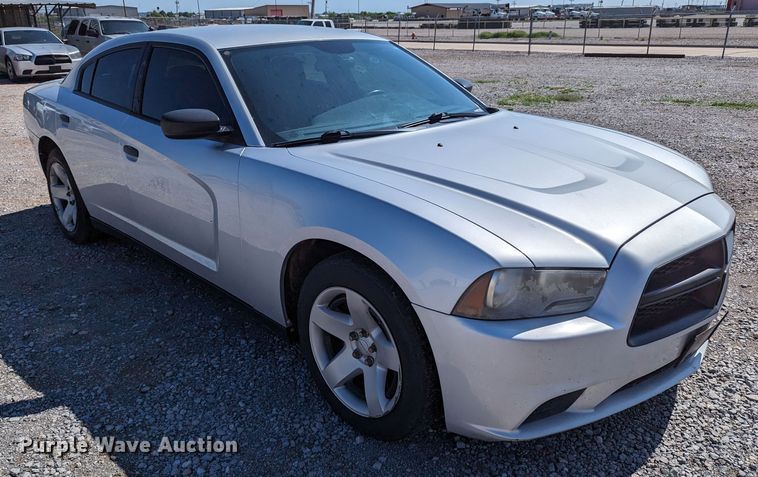 image for item LM9825 2013 Dodge Charger Police