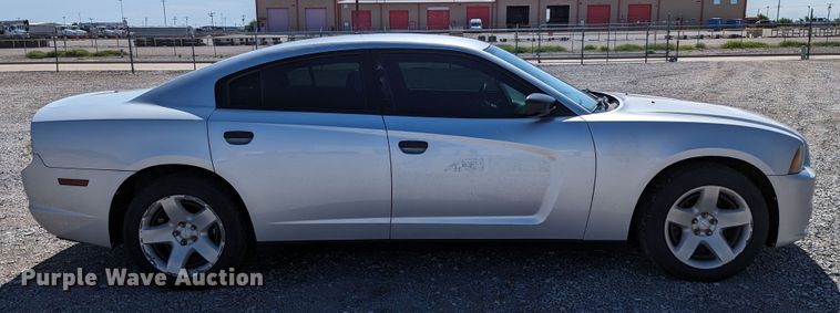 image for item LM9825 2013 Dodge Charger Police