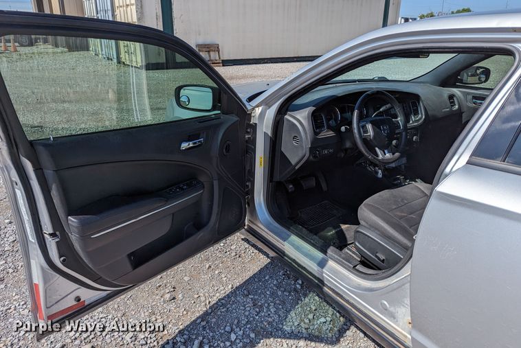 image for item LM9825 2013 Dodge Charger Police