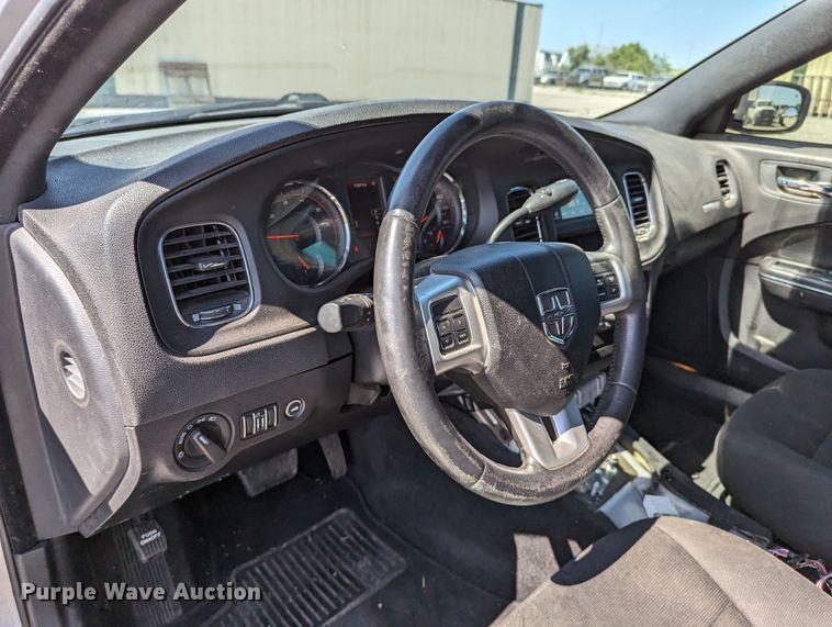 image for item LM9825 2013 Dodge Charger Police