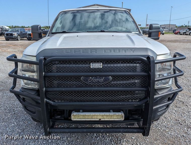 image for item LM9827 2013 Ford F350 Super Duty  Crew Cab pickup truck