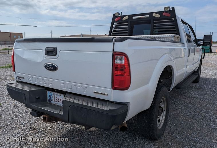 image for item LM9827 2013 Ford F350 Super Duty  Crew Cab pickup truck