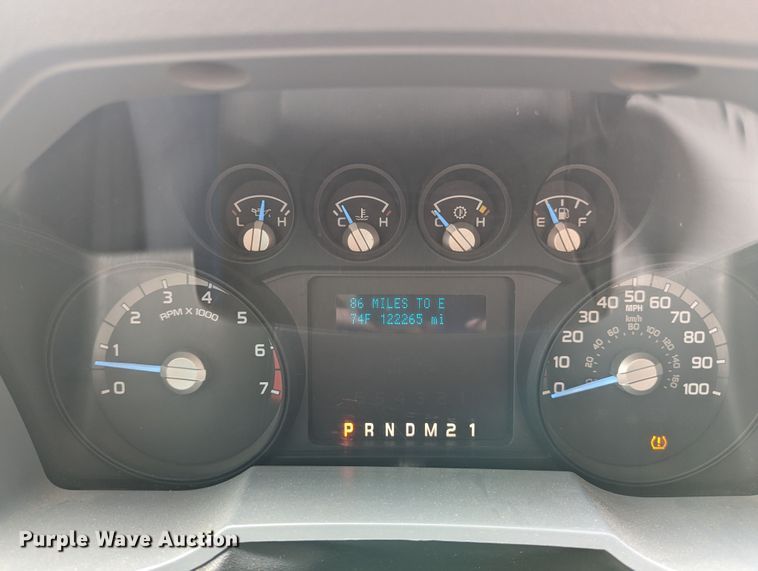 image for item LM9827 2013 Ford F350 Super Duty  Crew Cab pickup truck