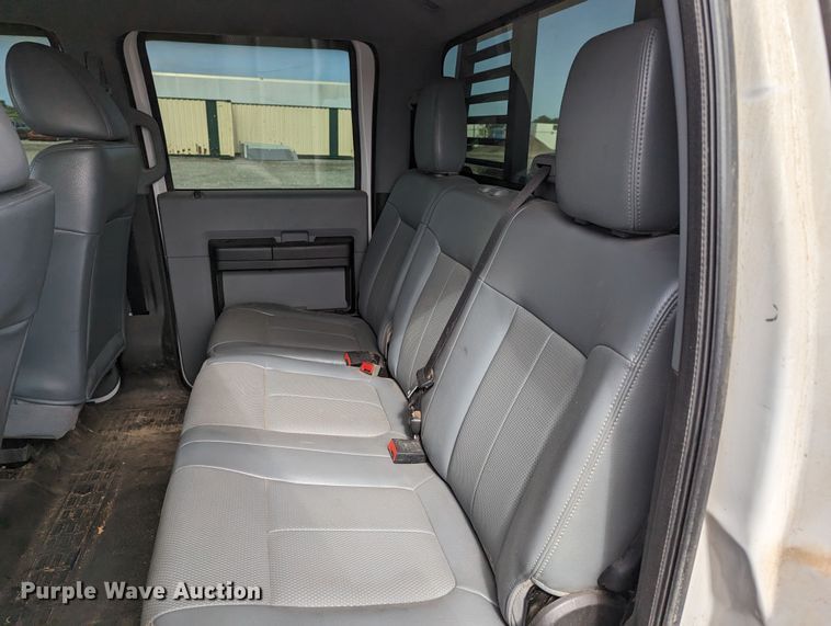 image for item LM9827 2013 Ford F350 Super Duty  Crew Cab pickup truck