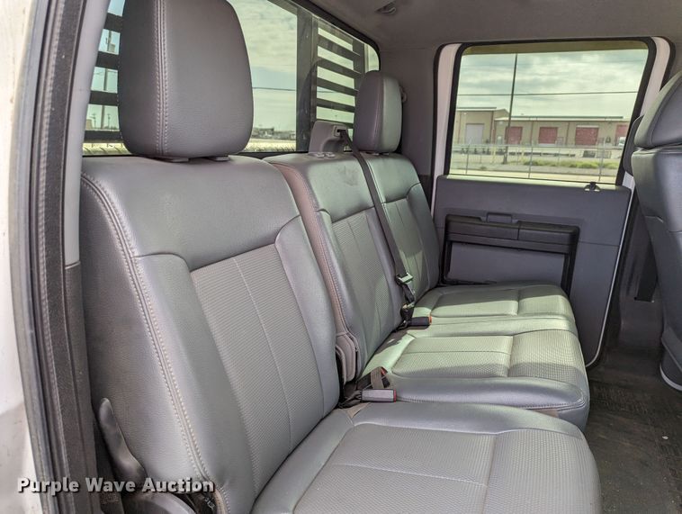 image for item LM9827 2013 Ford F350 Super Duty  Crew Cab pickup truck