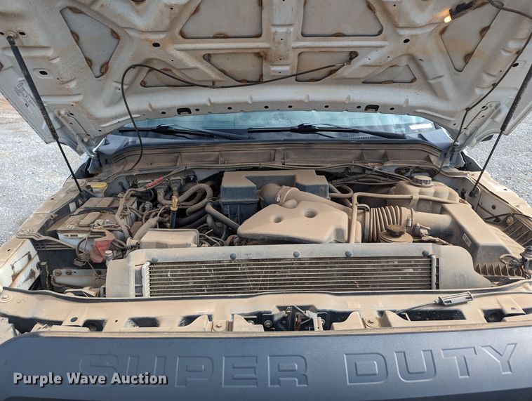 image for item LM9827 2013 Ford F350 Super Duty  Crew Cab pickup truck