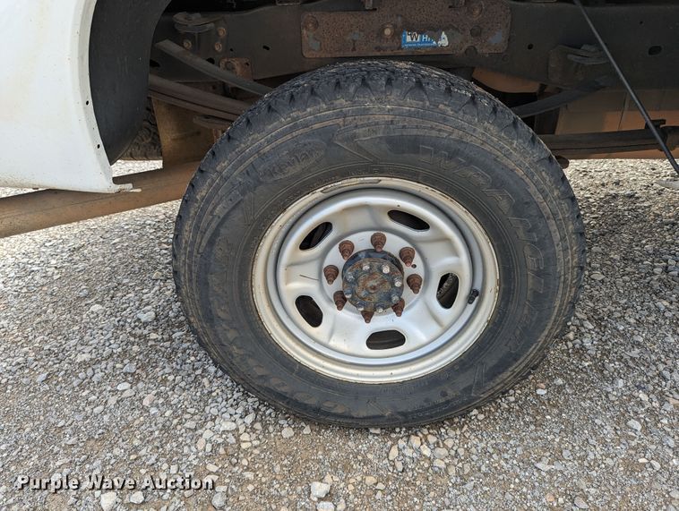 image for item LM9827 2013 Ford F350 Super Duty  Crew Cab pickup truck