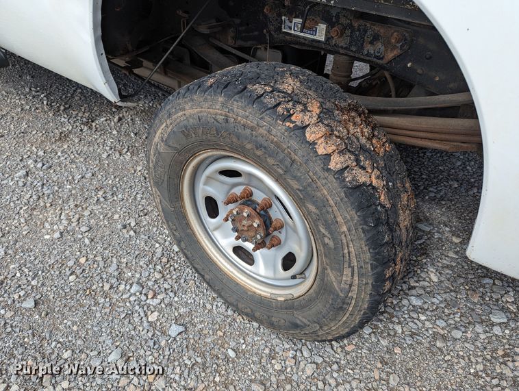 image for item LM9827 2013 Ford F350 Super Duty  Crew Cab pickup truck