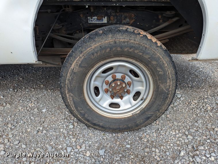 image for item LM9827 2013 Ford F350 Super Duty  Crew Cab pickup truck