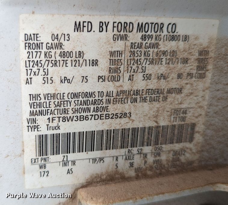 image for item LM9827 2013 Ford F350 Super Duty  Crew Cab pickup truck