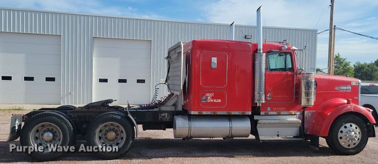 image for item LQ9043 2000 Kenworth W900L  semi truck