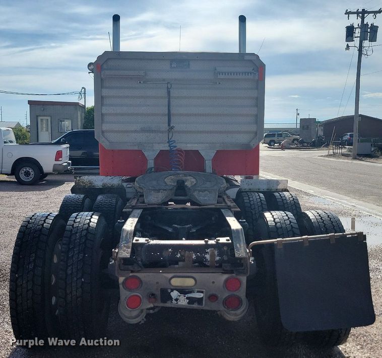 image for item LQ9043 2000 Kenworth W900L  semi truck