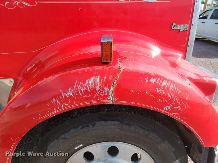 image for item LQ9043 2000 Kenworth W900L  semi truck