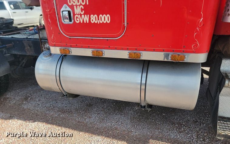 image for item LQ9043 2000 Kenworth W900L  semi truck