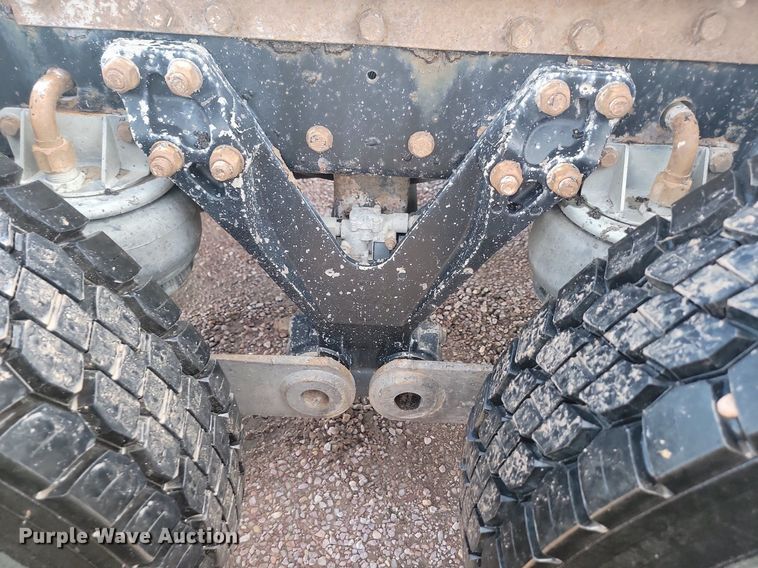 image for item LQ9043 2000 Kenworth W900L  semi truck