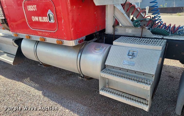 image for item LQ9043 2000 Kenworth W900L  semi truck