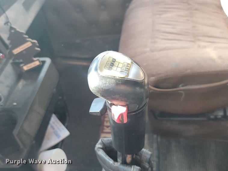 image for item LQ9043 2000 Kenworth W900L  semi truck