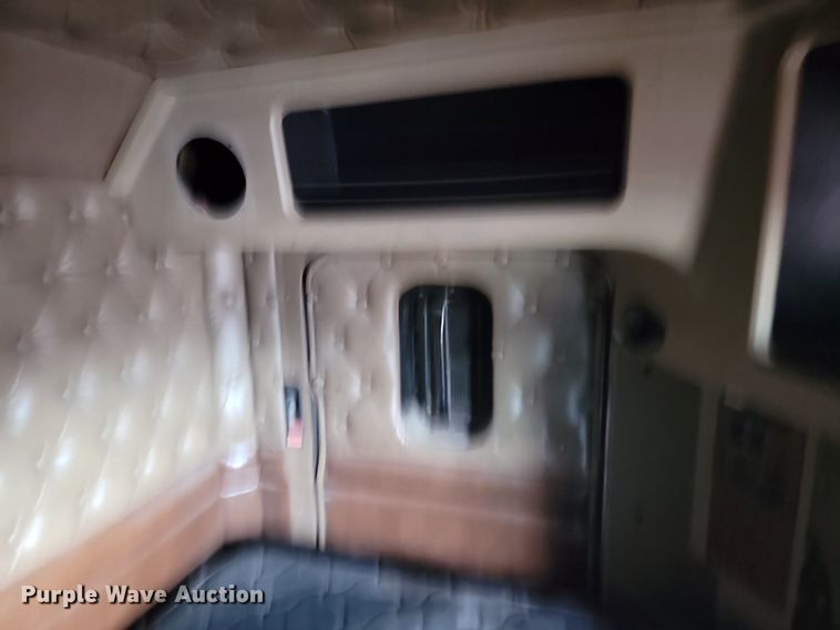 image for item LQ9043 2000 Kenworth W900L  semi truck