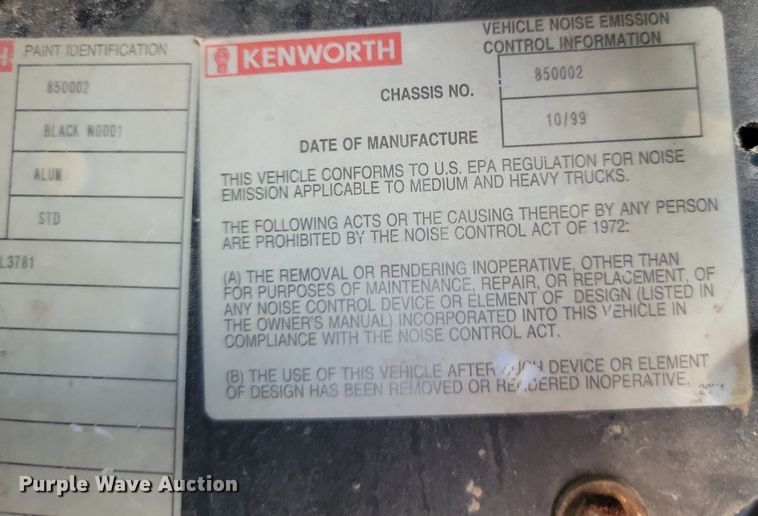 image for item LQ9043 2000 Kenworth W900L  semi truck