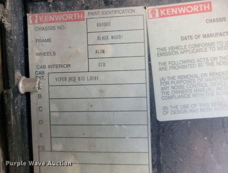 image for item LQ9043 2000 Kenworth W900L  semi truck