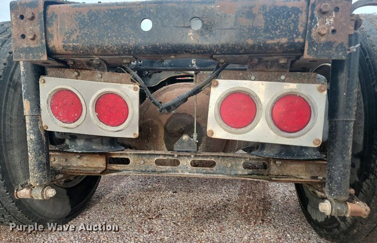 image for item LQ9044 1989 International 9300  semi truck