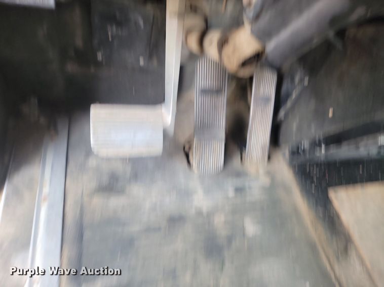 image for item LQ9044 1989 International 9300  semi truck