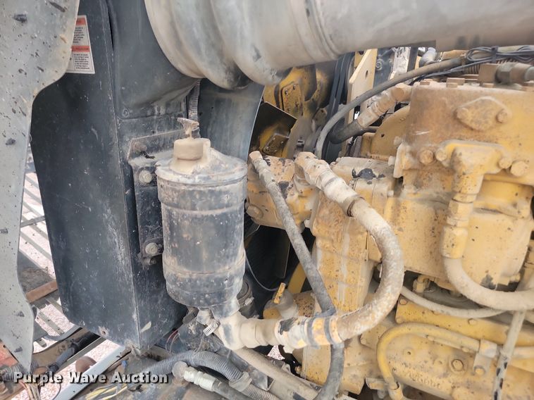 image for item LQ9044 1989 International 9300  semi truck