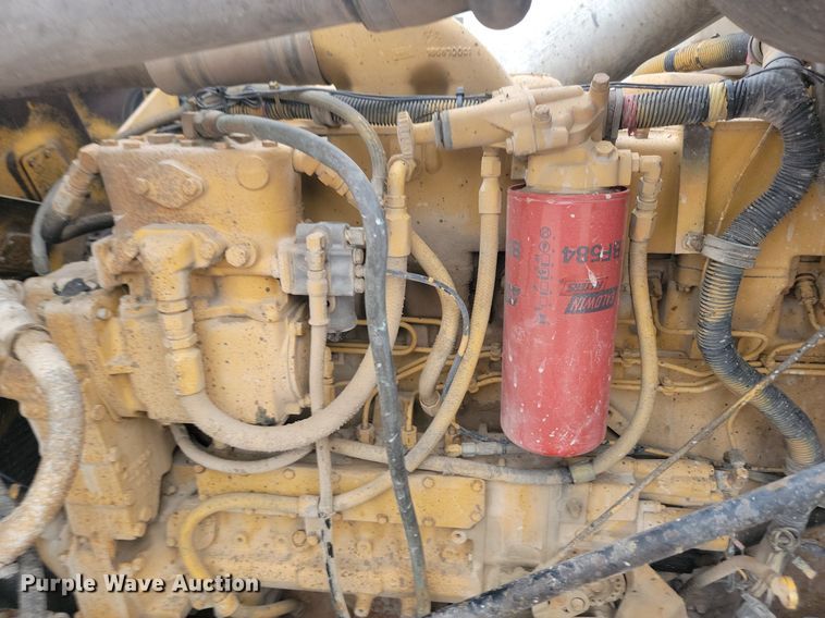 image for item LQ9044 1989 International 9300  semi truck