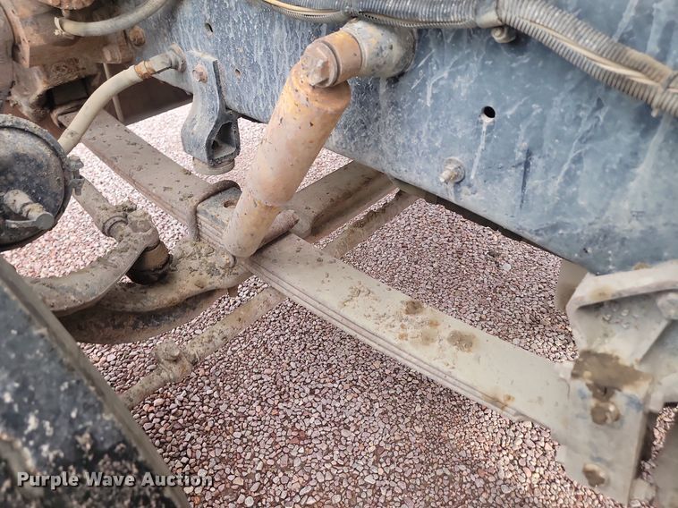 image for item LQ9044 1989 International 9300  semi truck