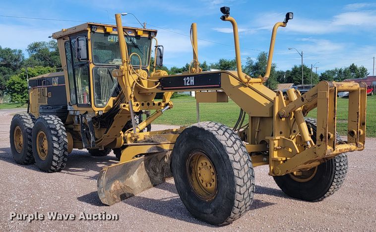 image for item LQ9045 2005 Caterpillar 12H VHP Plus  motor grader